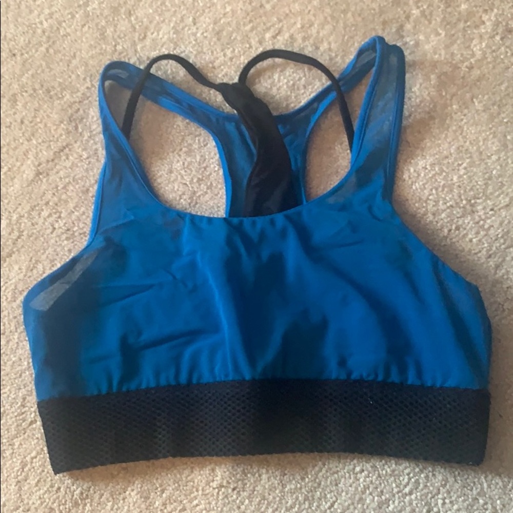 Alo Yoga double layer sport bra - size small